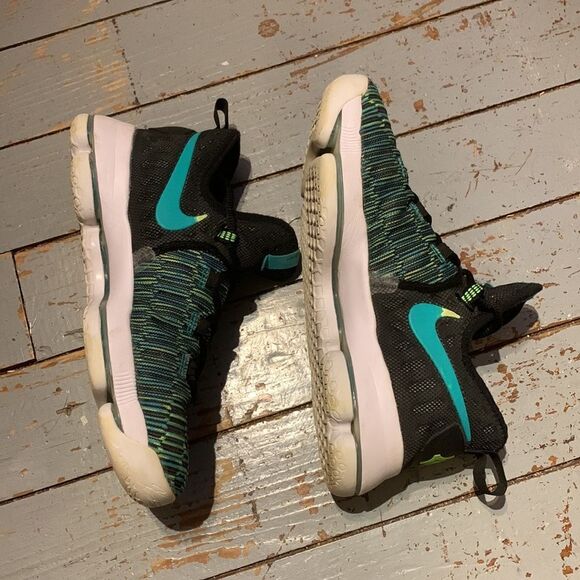 Kevin Durant Nike shoes - Picture 3 of 9